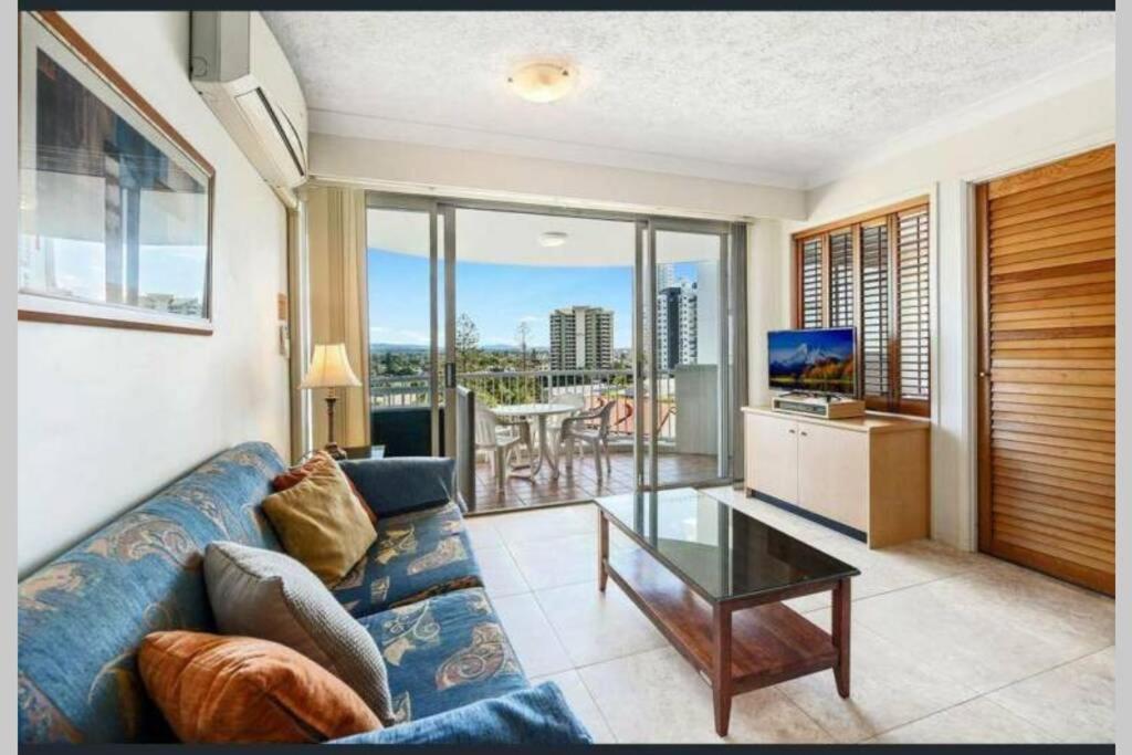 Surfers/Broadbeach Pool View. Free Parking & Wifi Гоулд Коуст Екстериор снимка